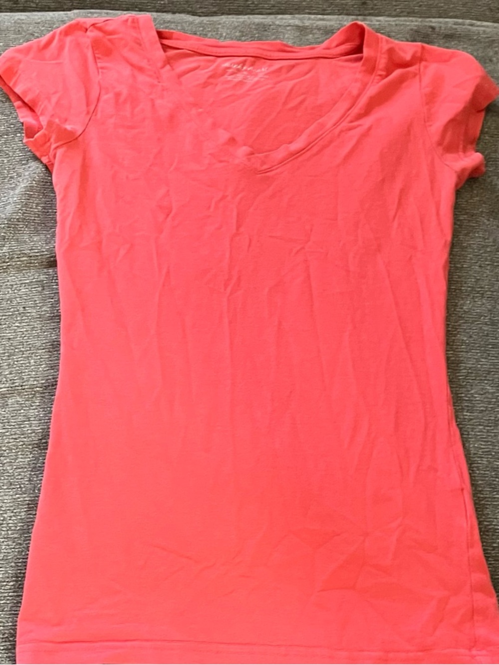 Derek Heart Coral Short Sleeve Tee!Accepting Offers/Bundle Deals!